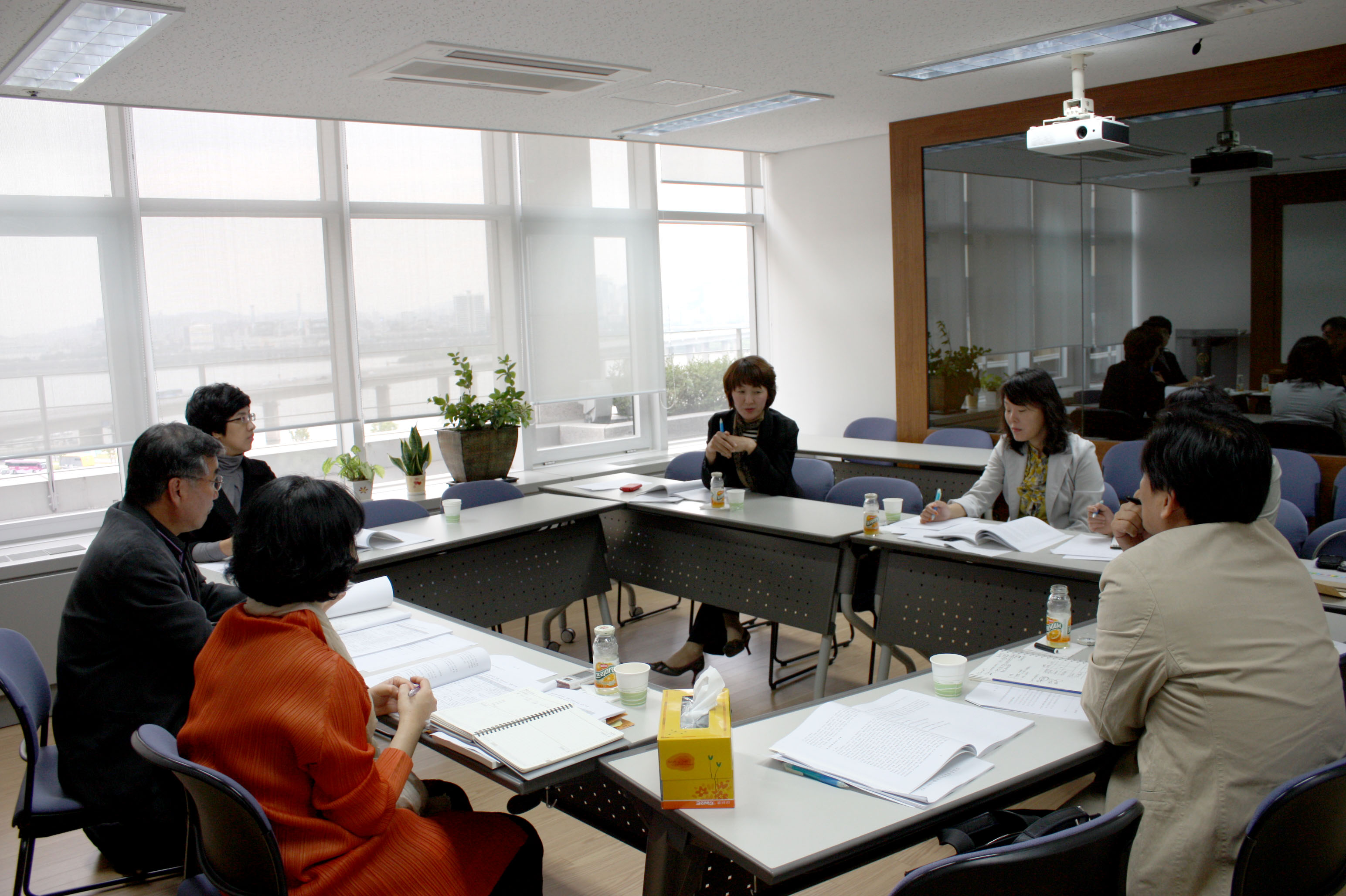 학교에서의 성인지적 폭력예방교육교재연구회의(2010.9.29)IMG_3149.JPG
