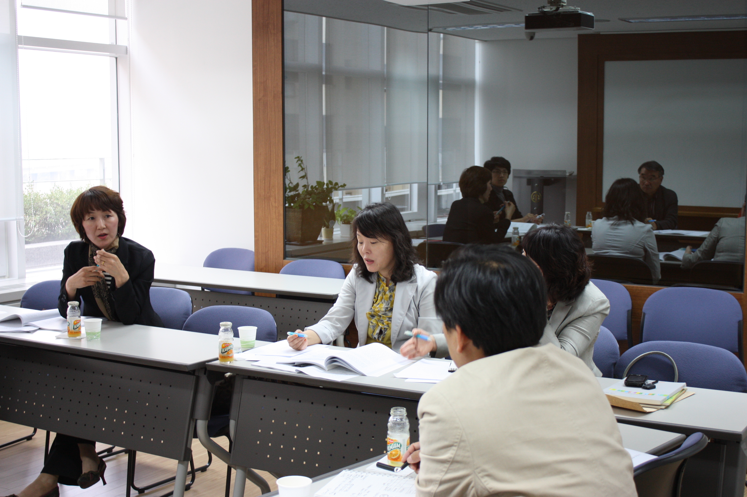 학교에서의 성인지적 폭력예방교육교재연구회의(2010.9.29)IMG_3151.JPG