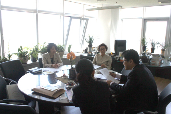 일본 오카야마현립대 보건복지학부 상담소 방문(2012.05.04)일본 오카야마현립대 보건복지학부 상담소 방문2.JPG